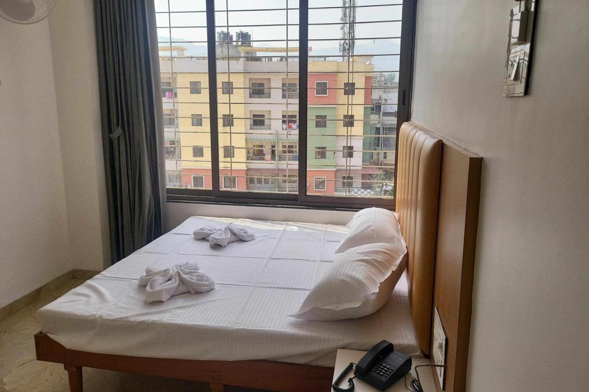 Hotel Ruchi Executive Satara Luaran gambar