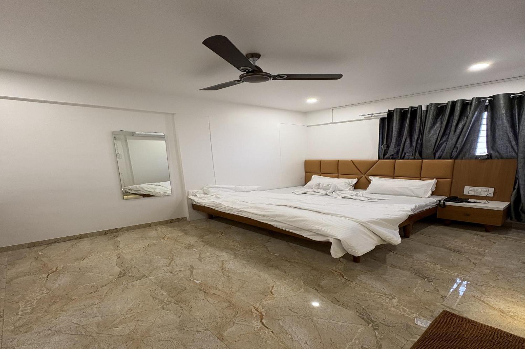Hotel Ruchi Executive Satara Luaran gambar